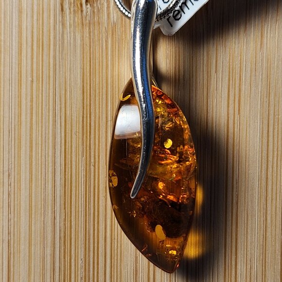 VTG HUGE! NWT Hammered LEAF Baltic Amber Pendant in Sterling Silver w/ 925 Chain - Picture 3 of 12